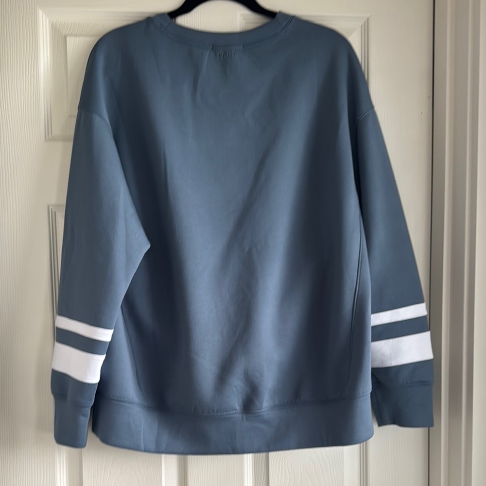 ABERCROMBIE Women’s YPB neoKNIT Crew - Size Medium - Picture 3 of 3